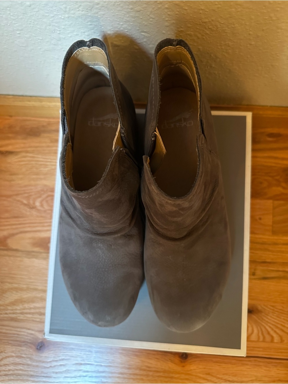 Dansko Caley.   Gray  Nubuck Slip-On Ankle Boots 
40
